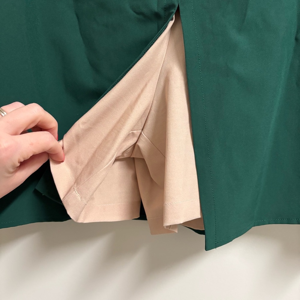 Women’s Green Golf Skirt with Front Slit - Picture 4 of 8